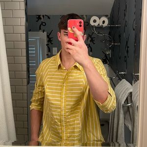 women’s Denim&CO button up Size large mid sleeve